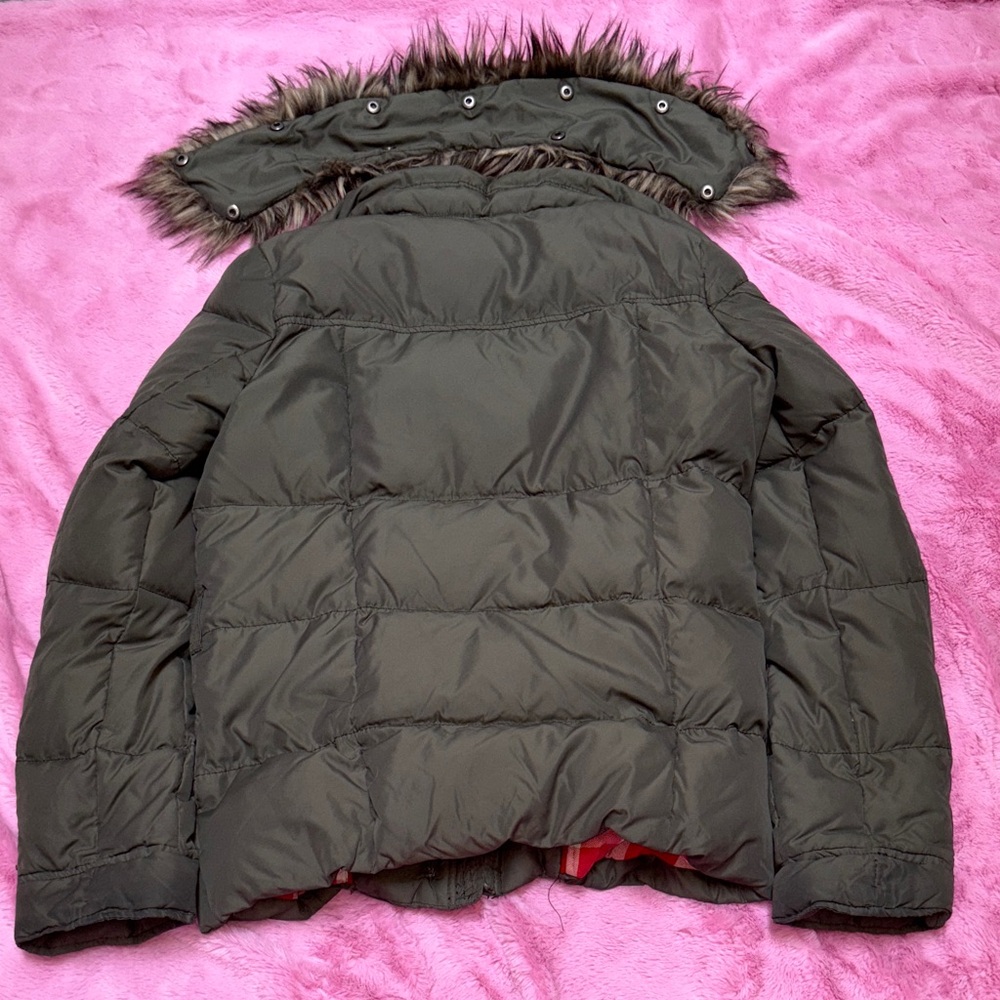 Retro A&F Olive Green Puffer w/ Plaid Flannel Lining, Detachable Faux Fur Hood - Picture 8 of 11